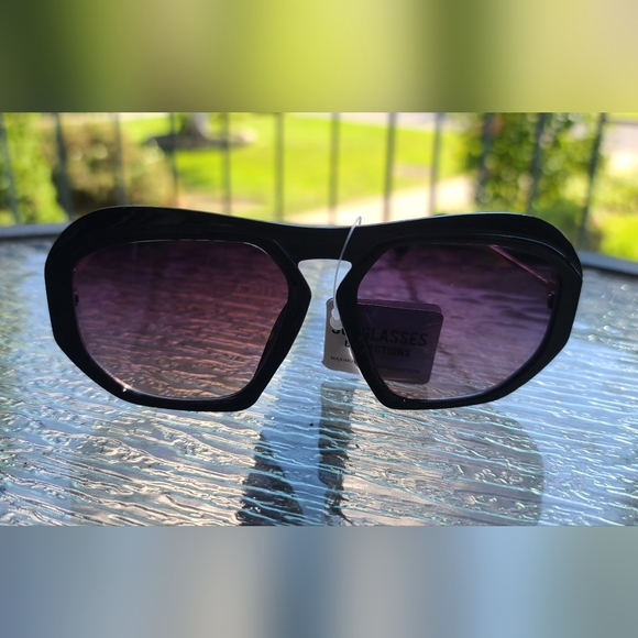 Sunglasses - Picture 2 of 4